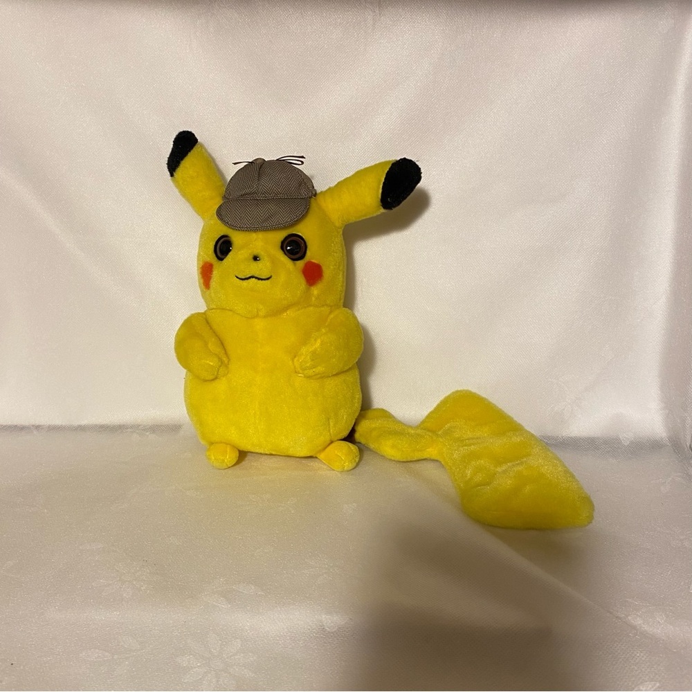 Pokemon Detective Pikachu plush Stuffed Animal Yellow